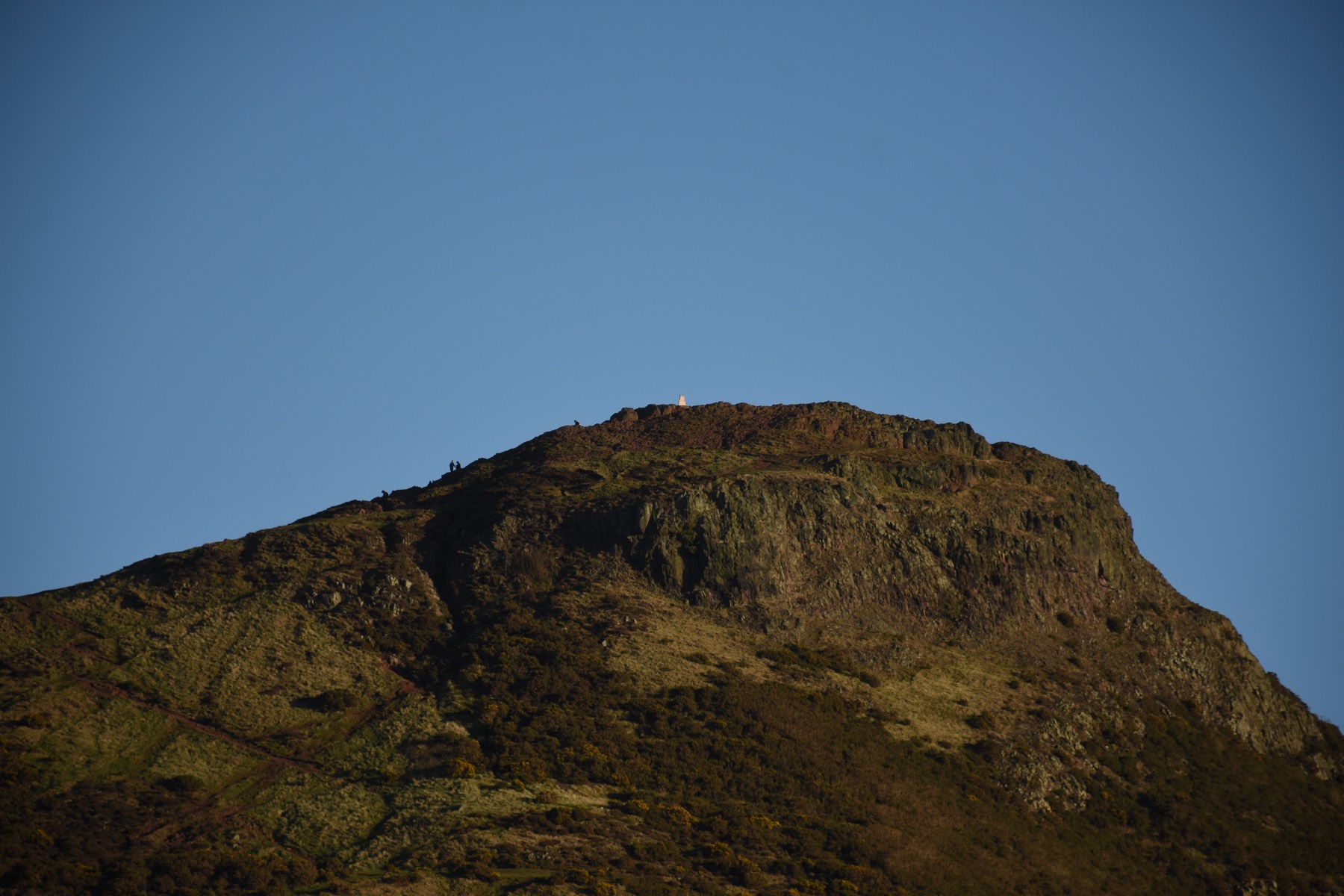 Ridge walk / 山脊